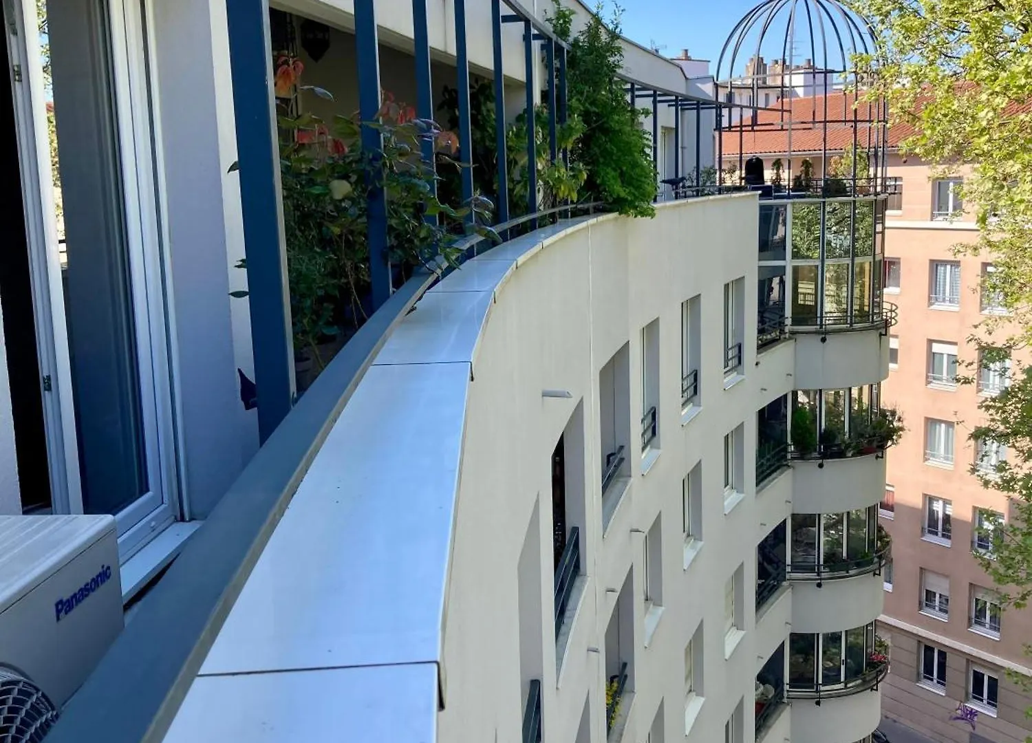 Junior Suite Avec Balcon ليون 0*,