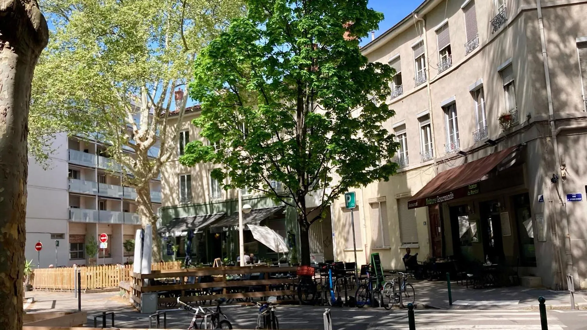 Guest house Junior Suite Avec Balcon Lyon